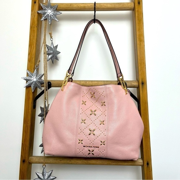 Michael Kors Pink Leighton Studded Shoulder Bag. Pebbled Leather - Picture 2 of 11